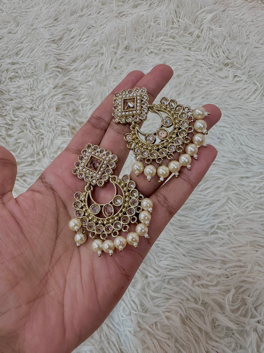 White mehandi earrings