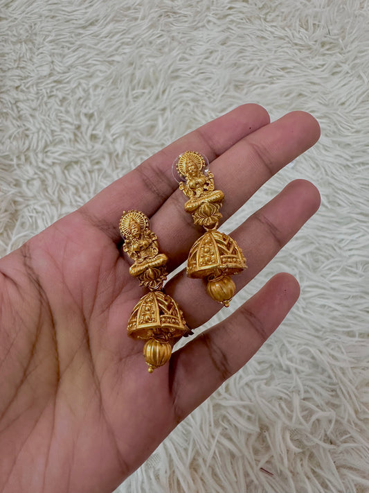 Yellow gold mahalakshmi earrings