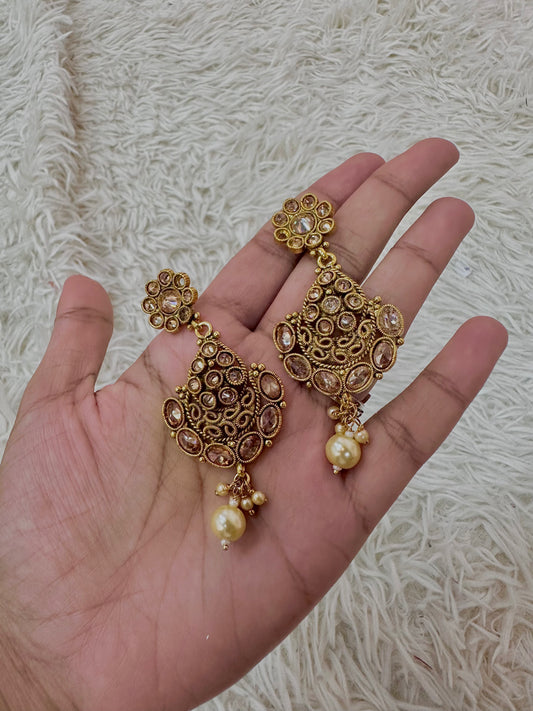 Yellow gold stone earrings