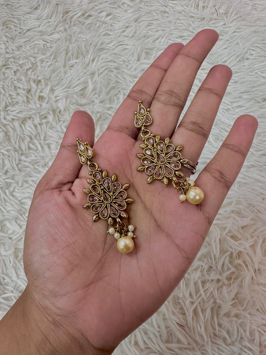 Neutral earrings