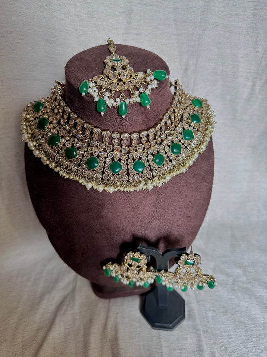 Emerald mehandi polished choker set