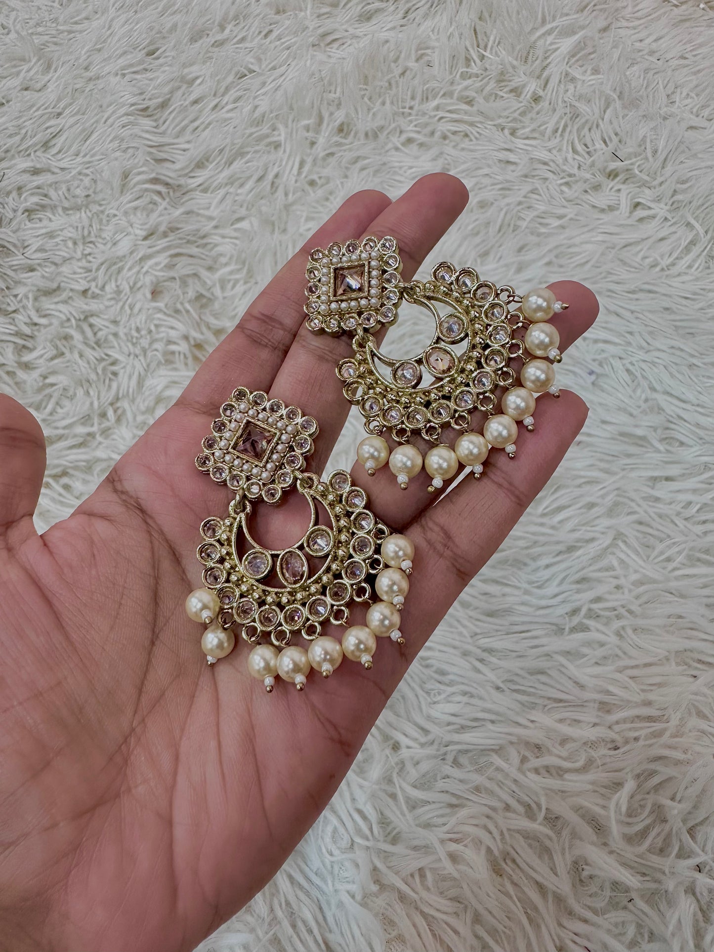 White mehandi earrings