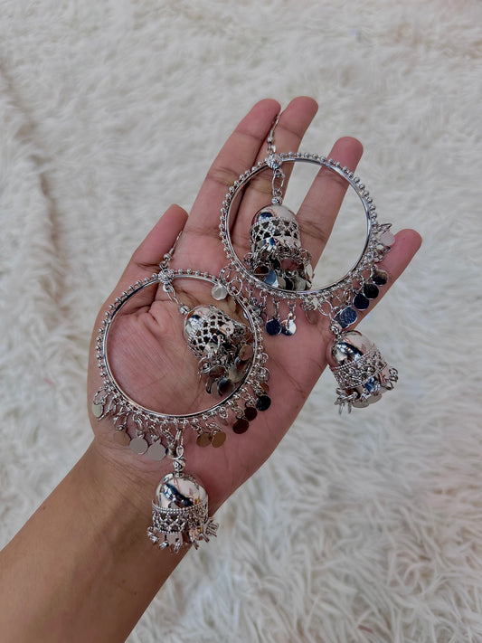 Silver lightweight earrings