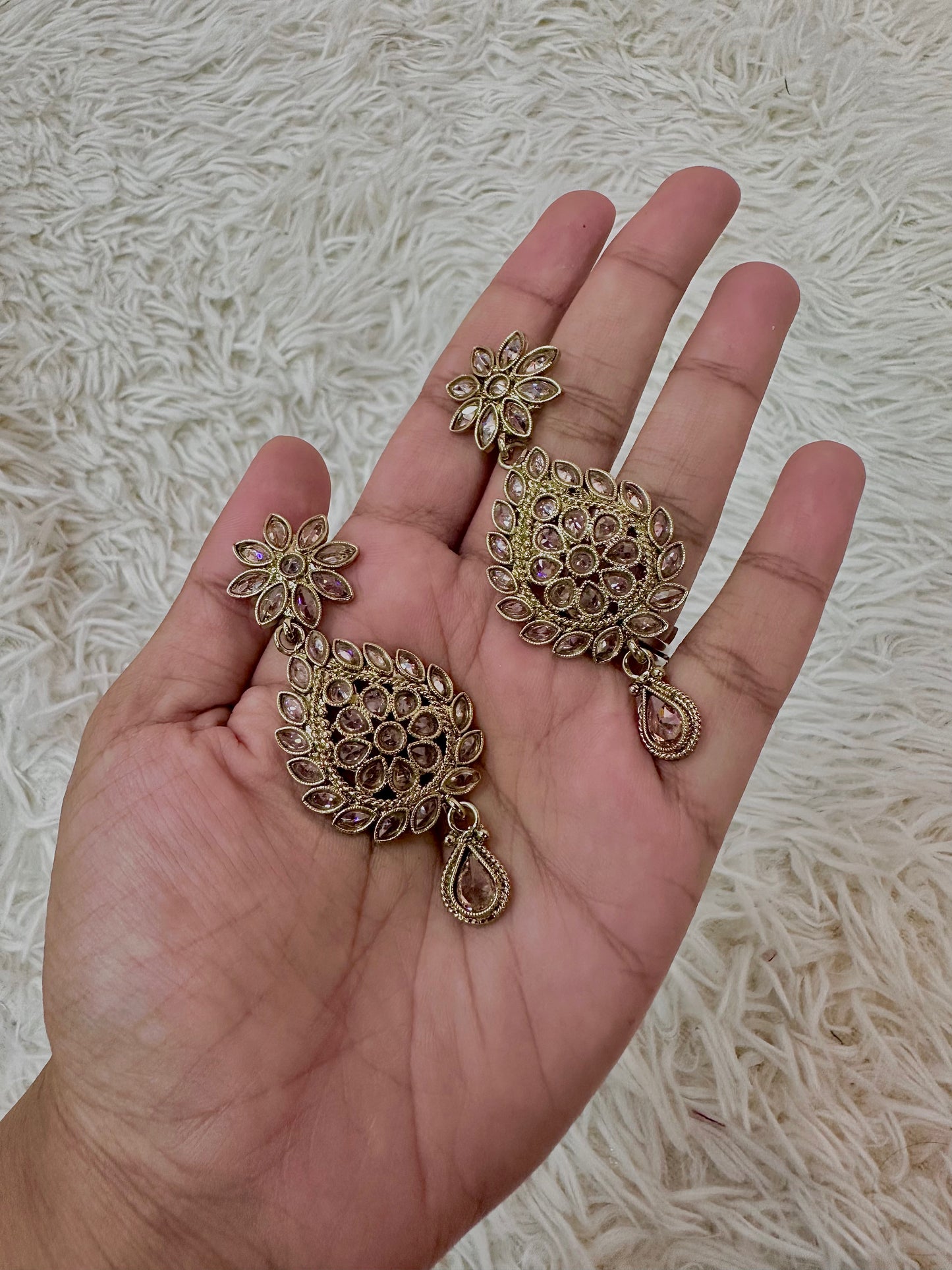 Neutral earrings