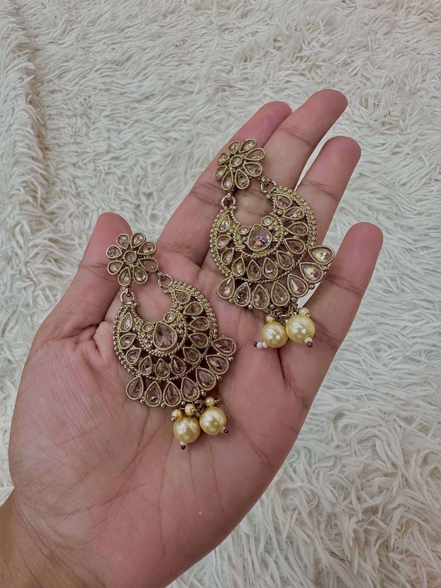 Neutral earrings