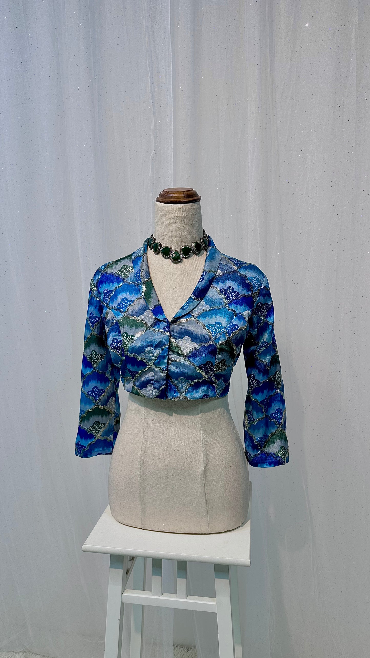Collared blue printed blouse