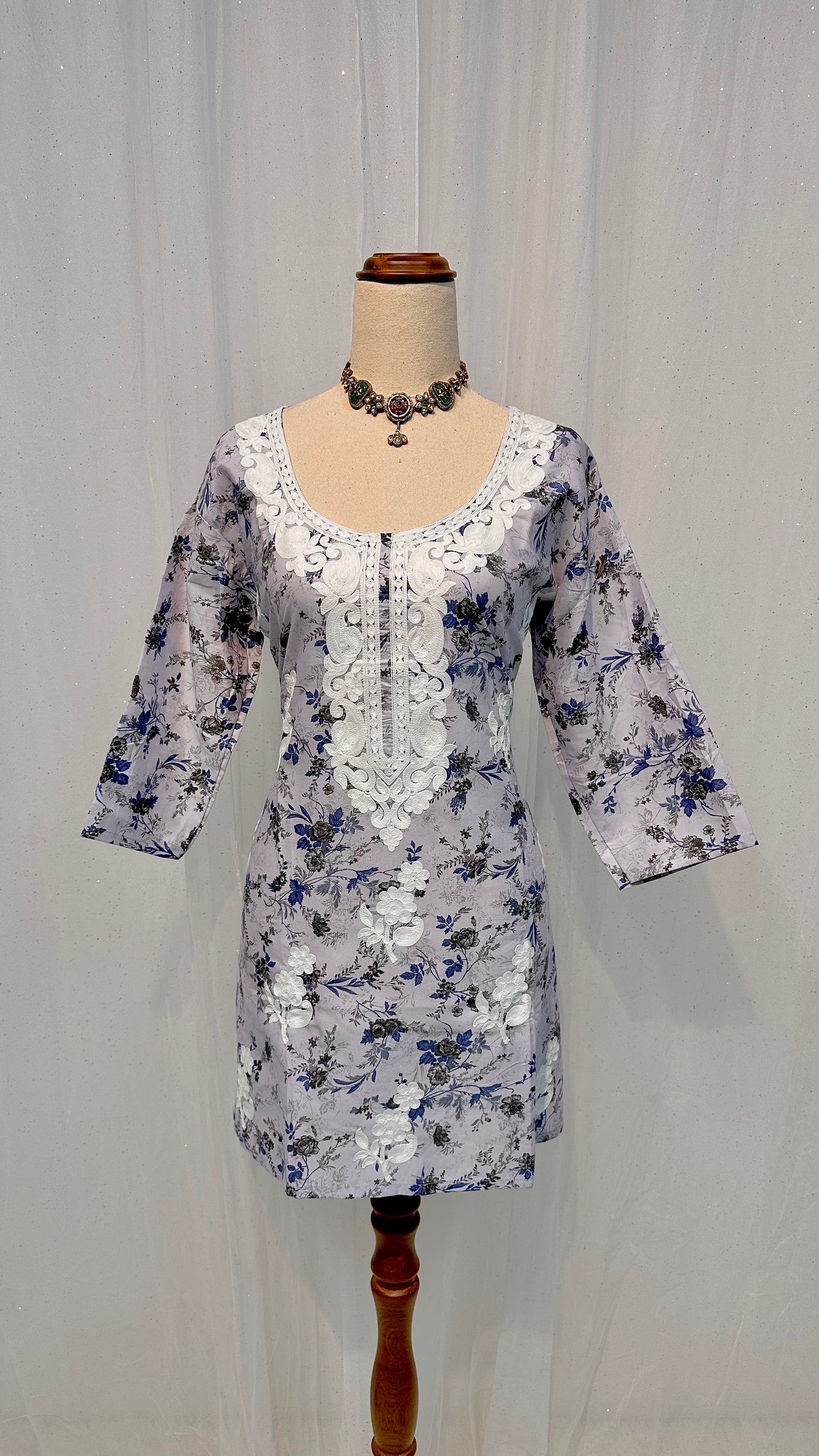 Chikankari floral short top