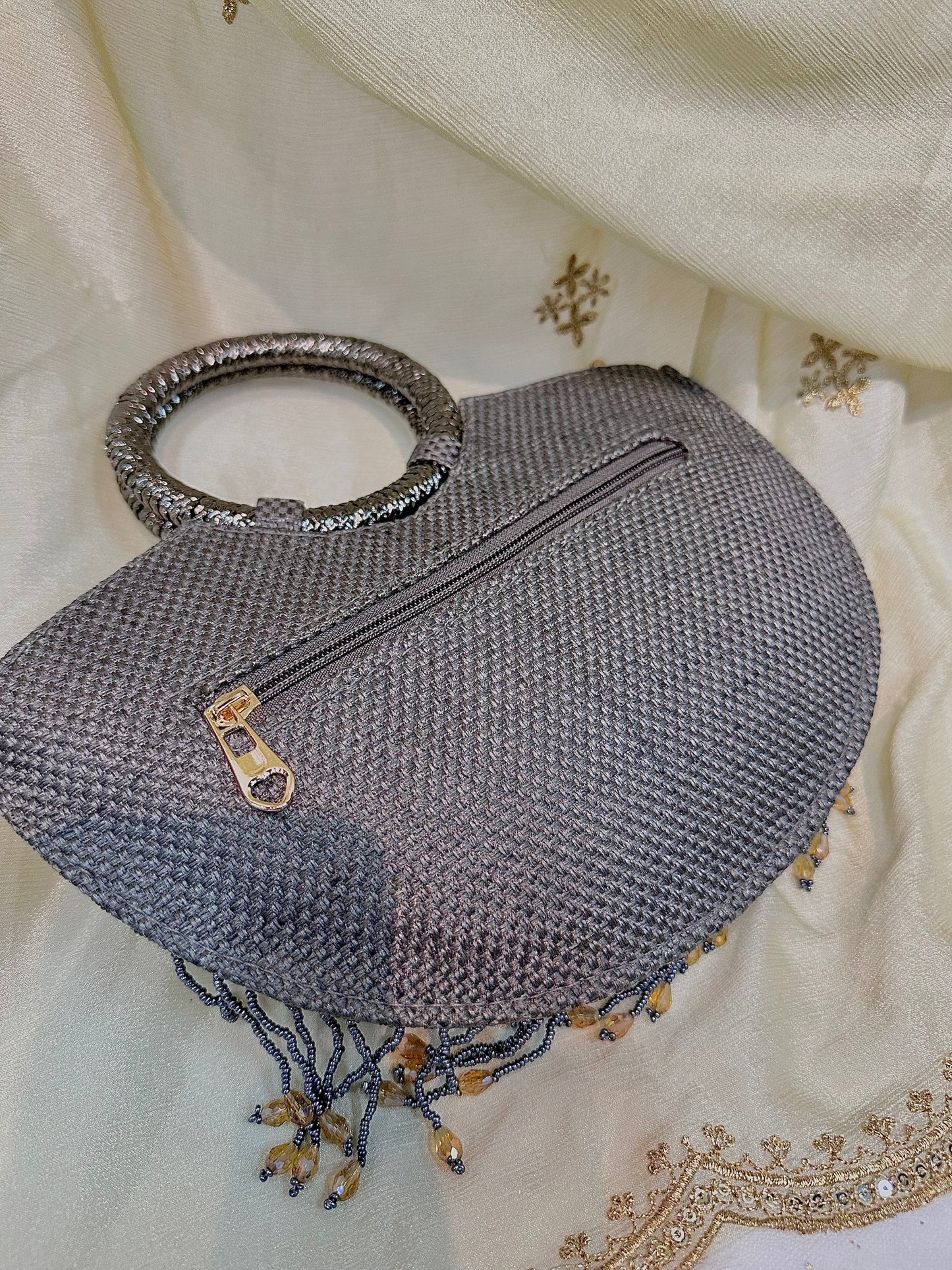 Fan grey clutch