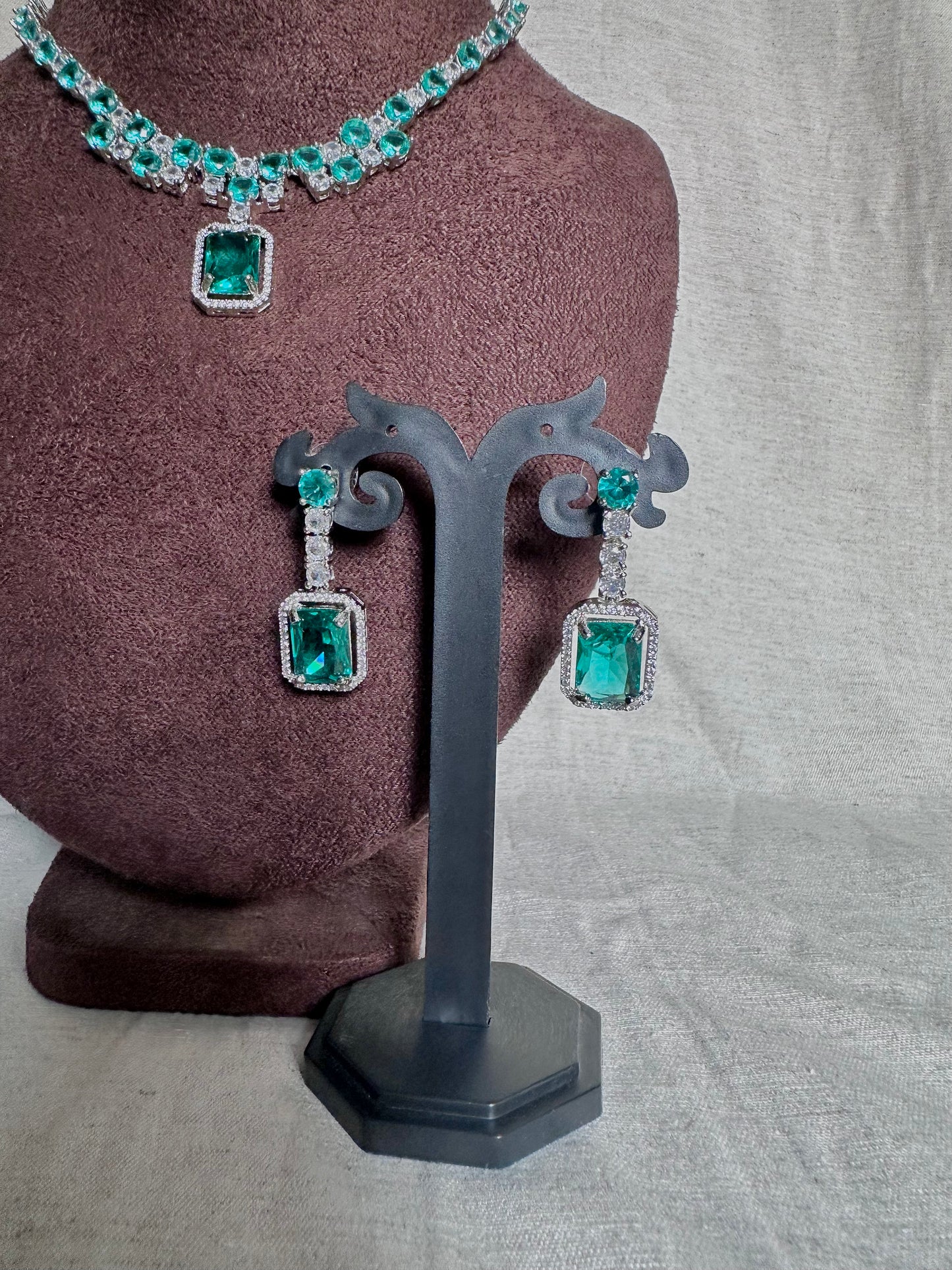 Ocean green necklace set