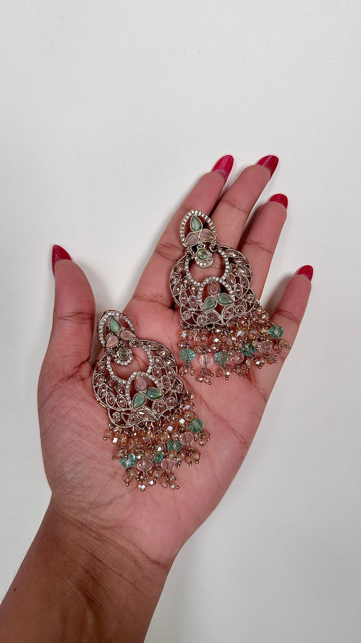 Nidhi
