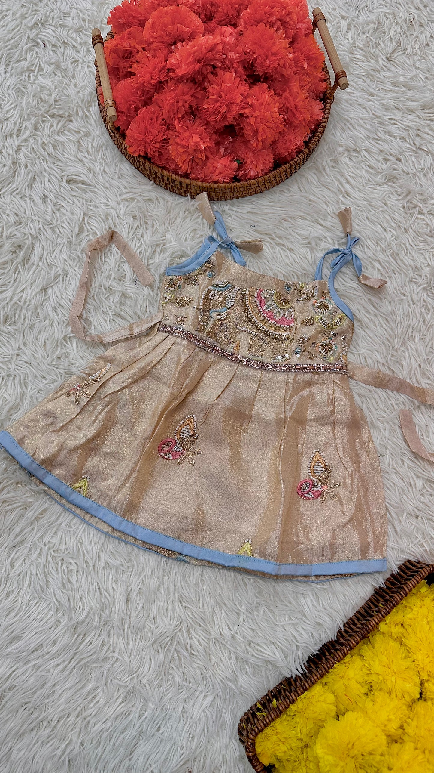 Elephant off-white dress