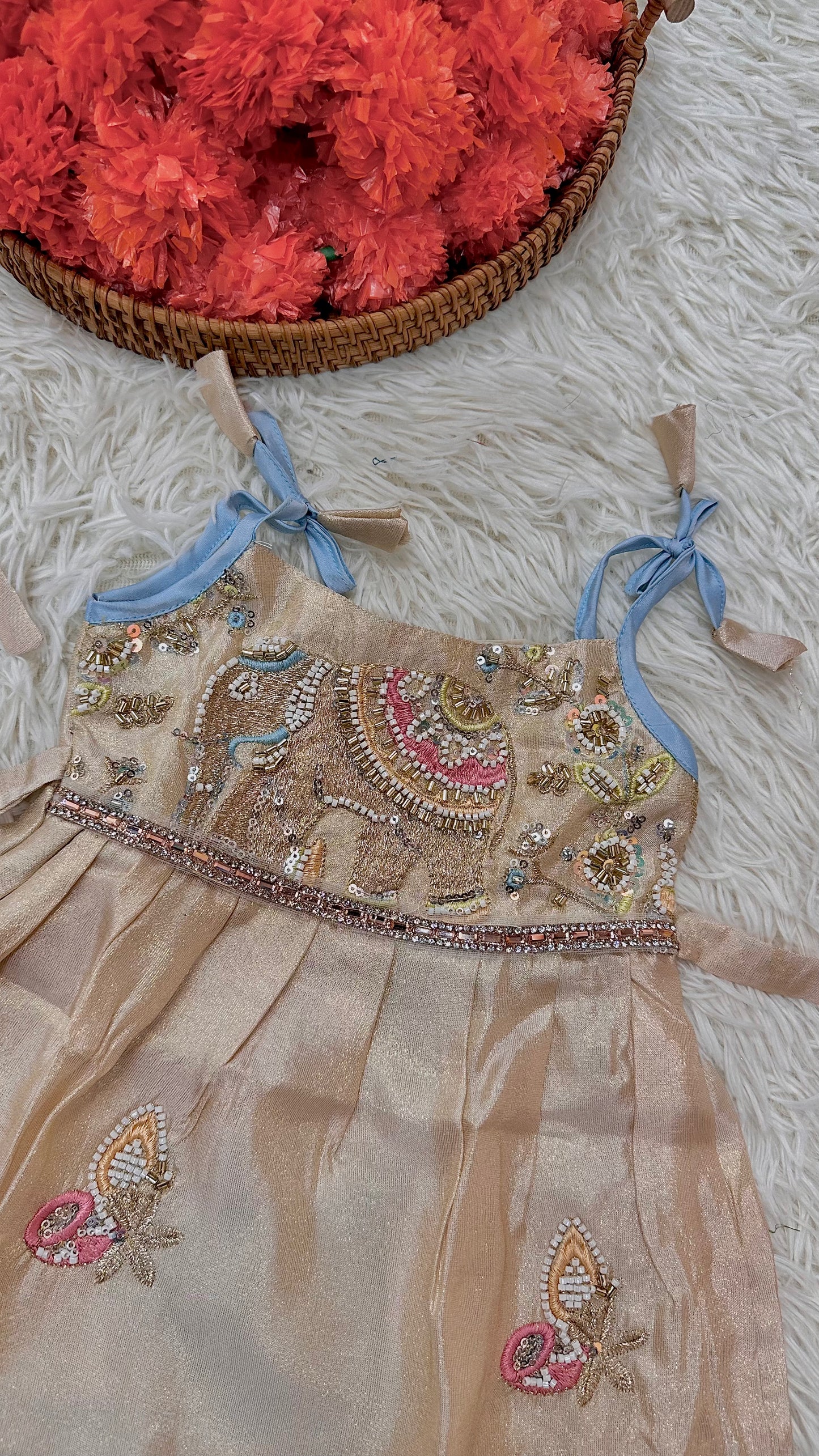 Elephant off-white dress