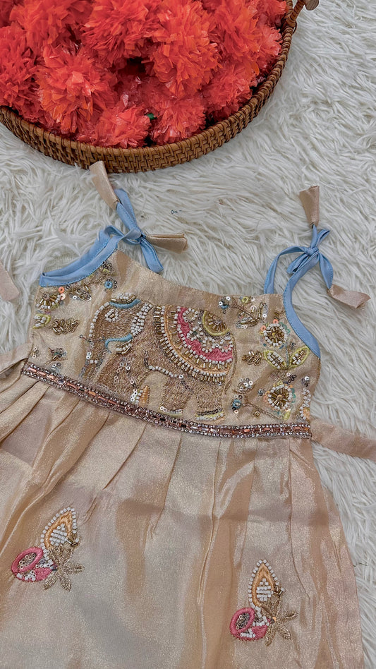 Elephant off-white dress