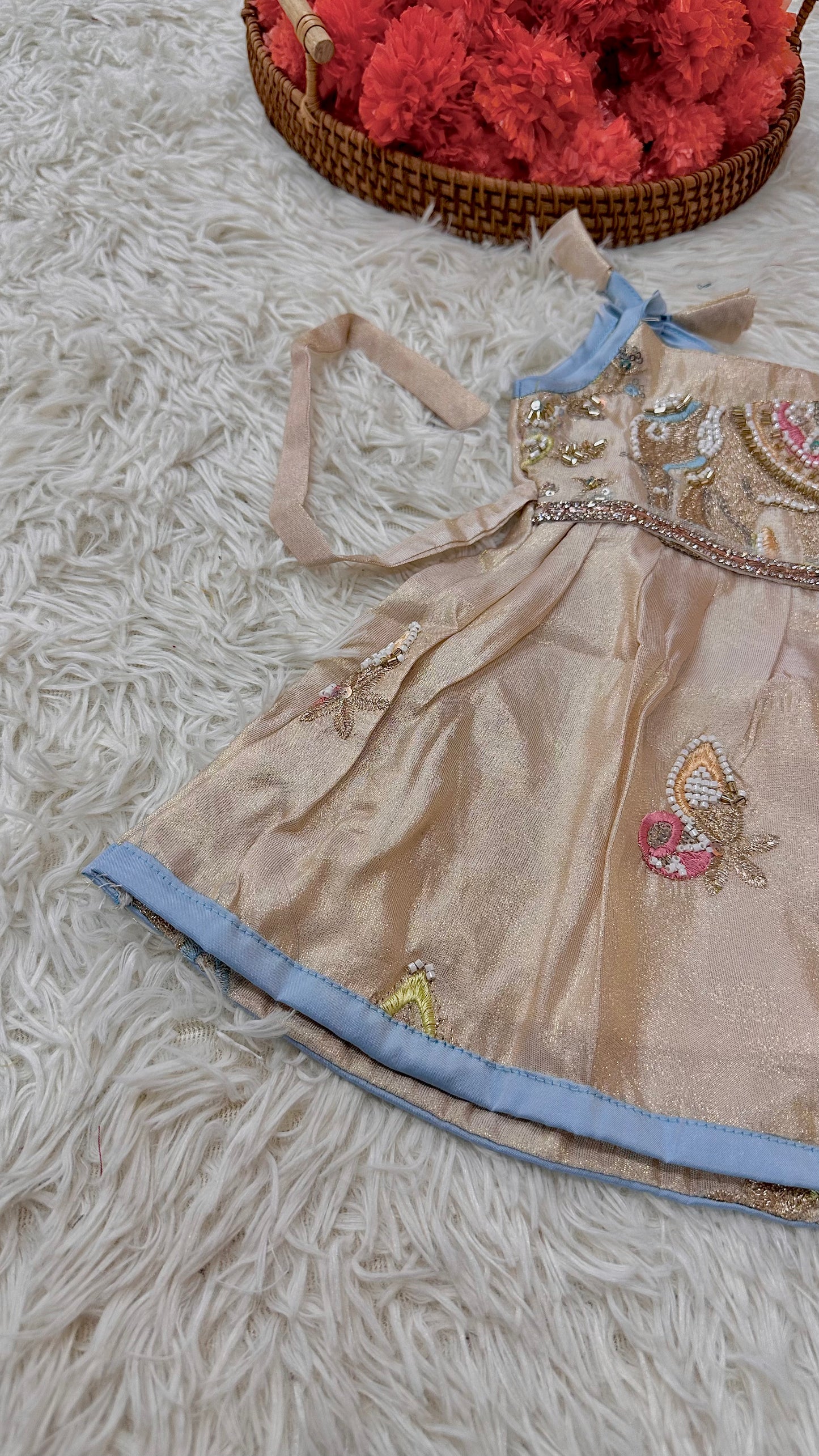 Elephant off-white dress