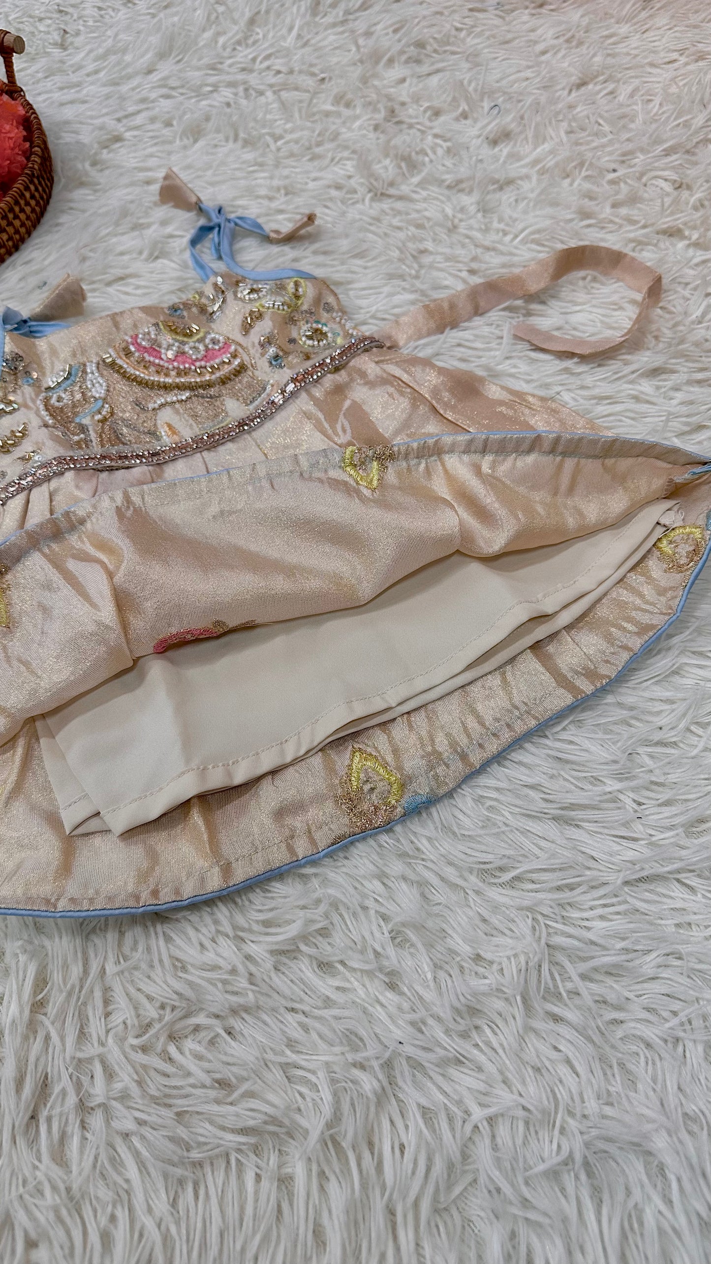 Elephant off-white dress