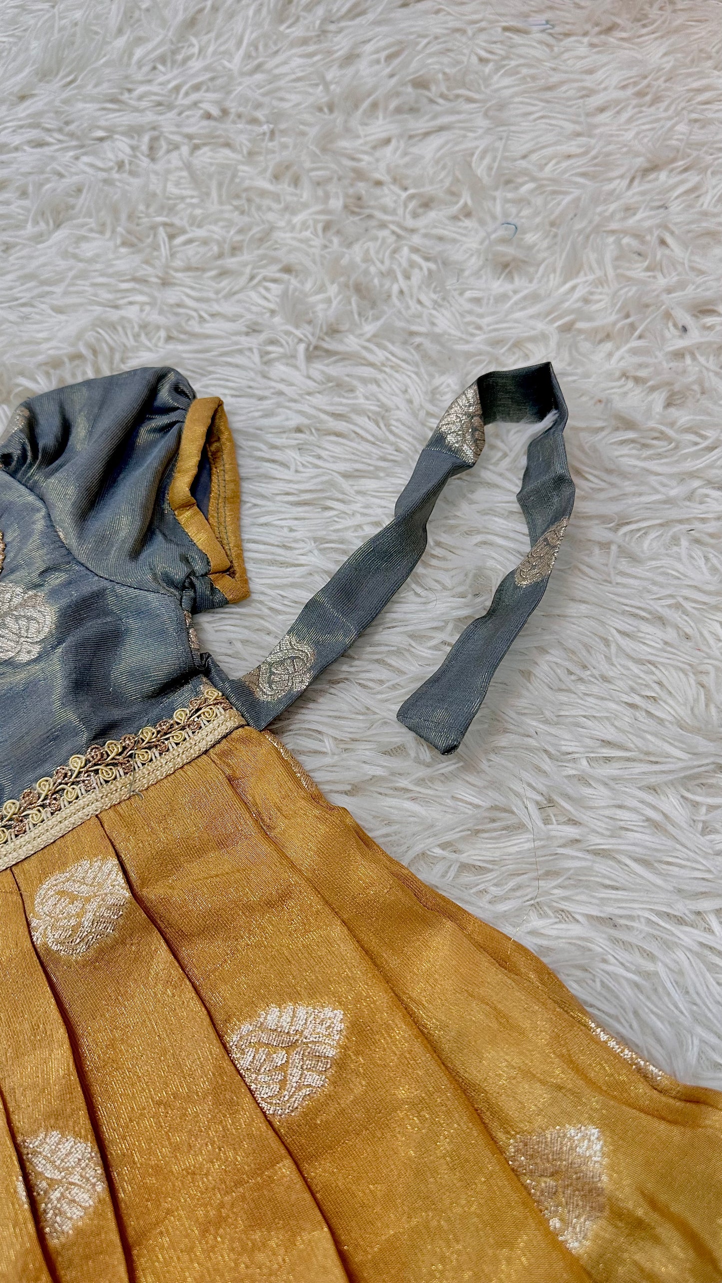 Banaras grey puff sleeve dress